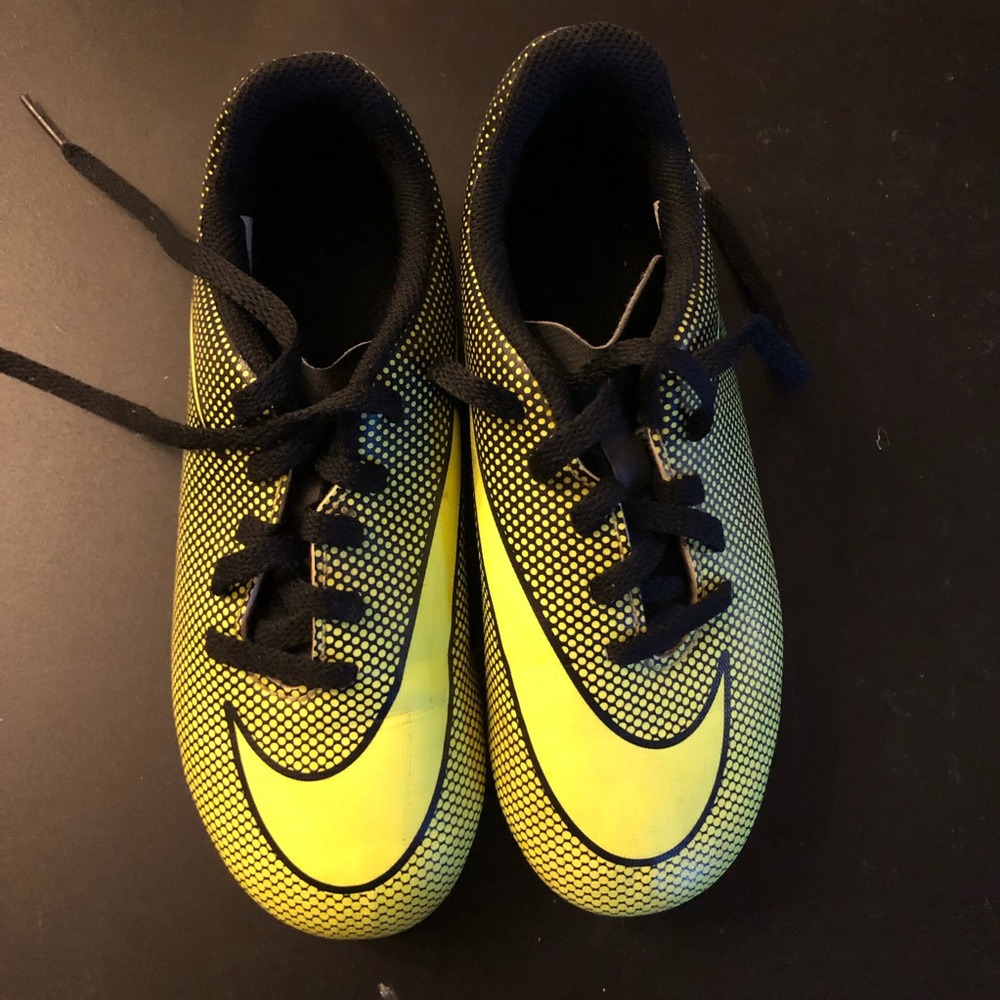 Nike boys cleats